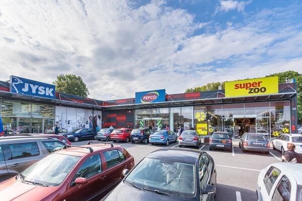 Retail park FASTMALL Šenov u Nového Jičína - FASTAV