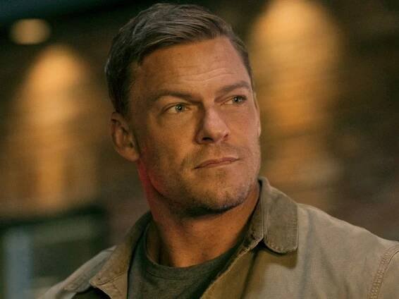 Alan Ritchson Has Said He'd Love To Play Batman, Now James Gunn Has Shared His Thoughts