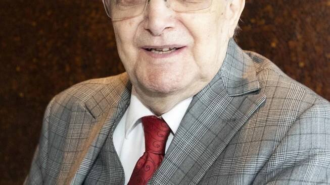 Soumrak legendy? REVOLUCE V DIVADLE U SUCHÉHO