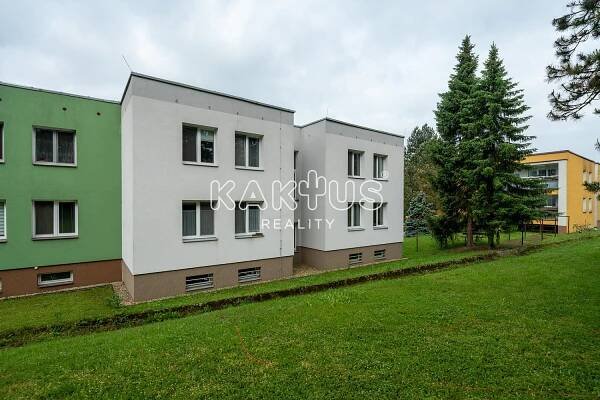 Prodej bytu 3+kk s lodžií [74m2] a podílem na zahradě [74m2] - 19
