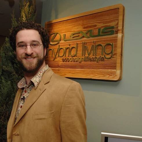 Dustin Diamond Dead at 44 Following Battle With Lung Cancer