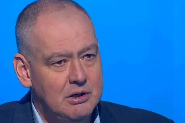 Rusové chtějí být velmocí a jsou ochotní trpět, říká zpravodaj Rožánek