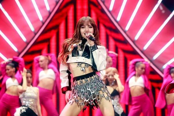  Blackpink’s Lisa embroiled in styling controversy