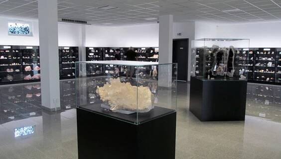 Muzeum minerálů a drahých kamenů | Muzea a historie Dvůr Králové nad Labem | NaVylet.cz