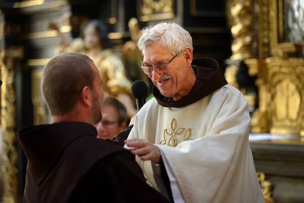 Slovenské Katolické noviny o bratru Cyrilovi: Spoluvězňům říkal, že františkáni nejsou sekta - Františkáni
