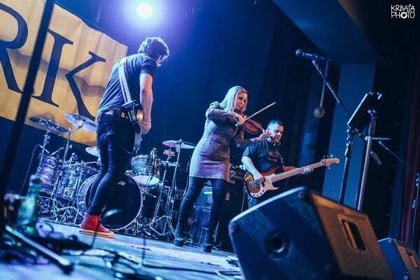 Podujatie Peter Cmorík & band | DKC Veritas - Multifunkčný priestor na kultúrne a spoločenské podujatia