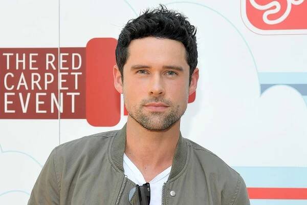 Virgin River Star Benjamin Hollingsworth Welcomes Daughter Juniper Bloom: 'She Caught My Heart'