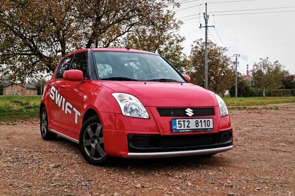 2005 Suzuki Swift New I GL/AC 1.3 benzín - Servisní knížka