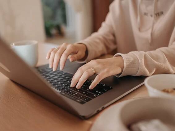 Vyplatí se koupit repasovaný notebook? | TonerDepot.cz
