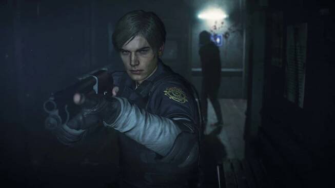 Leon&Zombie Resident Evil 2 Wallpaper
