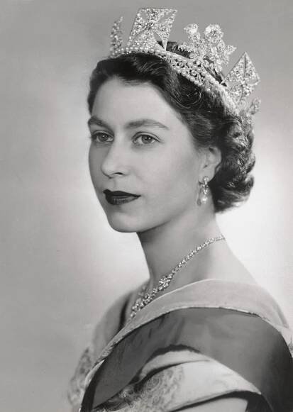 Dorothy Wilding photograph HM Queen Elizabeth II 15 April 1952 