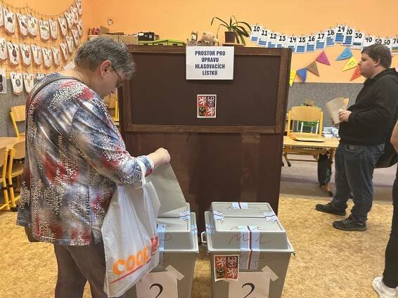 Volební účast: Olomouc večer 20%, zničené Jesenicko někde jen 3%