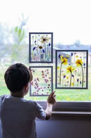 Rainy Day Activities For Kids, Fun Games For Kids, Art Projects, Projects To Try, Ideias Diy, Pressed Flower Art, Mothers Day Crafts, Mason Jar Crafts, How To Preserve Flowers