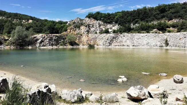 Lom Mikulov 👙 geniální koupání, které znáte z filmů a seriálů
