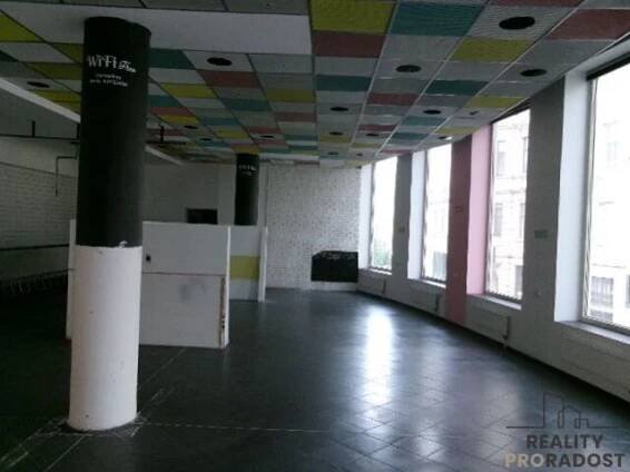 Pronájem cukrárny 144m2 centrum Brno, 95 800 Kč/měs