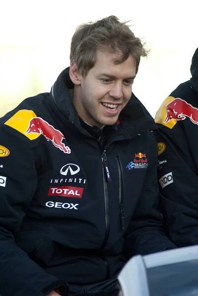 Soubor:Sebastian Vettel Red Bull Home Run 2011 005.jpg – Wikipedie