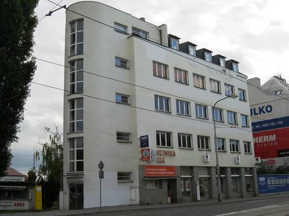 Soubor:Penzion stavebního a bytového družstva Haná (Olomouc), č.p. 553.JPG