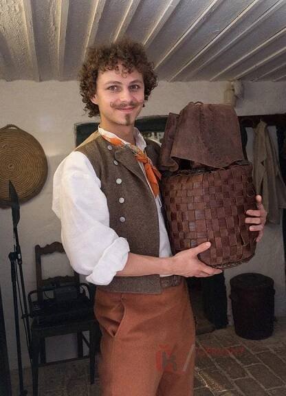 Zdeněk Troška natáčí pohádku Čertoviny s Jakubem Prachařem, Davidem Gránským či Sarou Sandevou | Červenýkoberec.cz