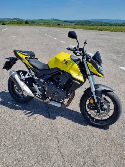 Test Honda CB750 Hornet: Chcete mě všichni | Autojournal.cz