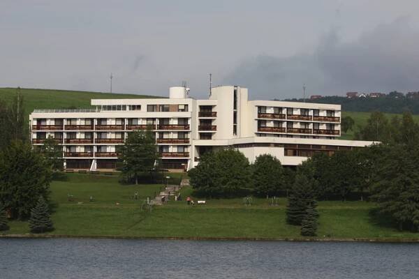 Hotel Adamantino