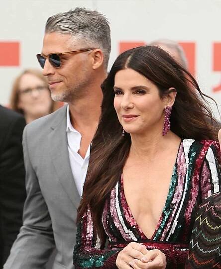 Sandra Bullock seen arriving at the London Premiere of Oceans 8 with partner Bryan Randall Featuring: Sandra Bullock, Bryan Randall Where: London, United Kingdom