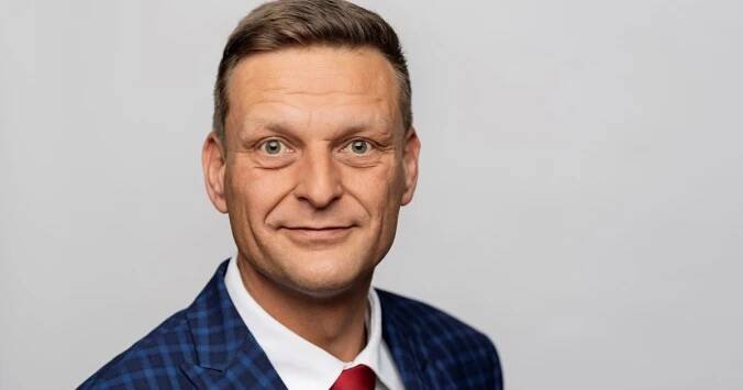 Poslanec ANO, který brojí proti kyberzákonu, jednal v Číně s vedením Huawei. ‚Byla to poznávací cesta,‘ říká