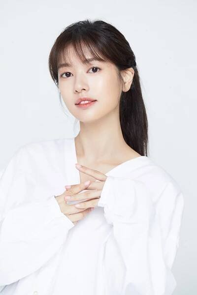 Jung So-Min-1989-p1.jpeg