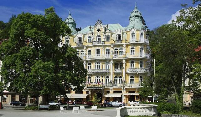 PECKA DNE: Za prameny Mariánských Lázní. 4* hotel se snídaní od 1490 Kč