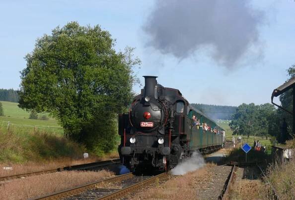 Fotogalerie: Historický vlak na trutnovský Den železnice - VLAKYNACHOD - Stránky o železnici na Náchodsku