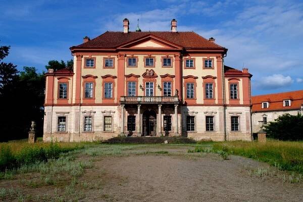 Soubor:Liběchov (zámek), Liběchov, okr. Mělník, Středočeský kraj 09.jpg – Wikipedie