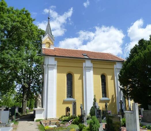 Soubor:Brno-Tuřany, hřbitov, kaple (2).jpg