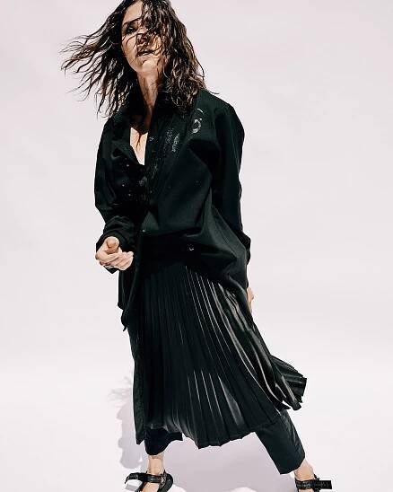 Ana Ularu & Marc Rissmann make an entrance - Entrance Store