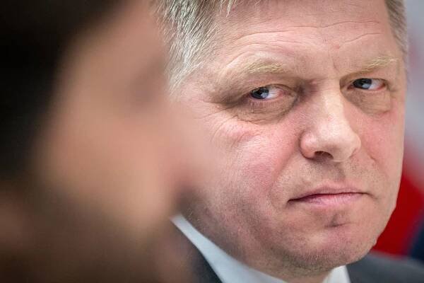Newsfilter: Nová doba – mafia zatvára policajtov