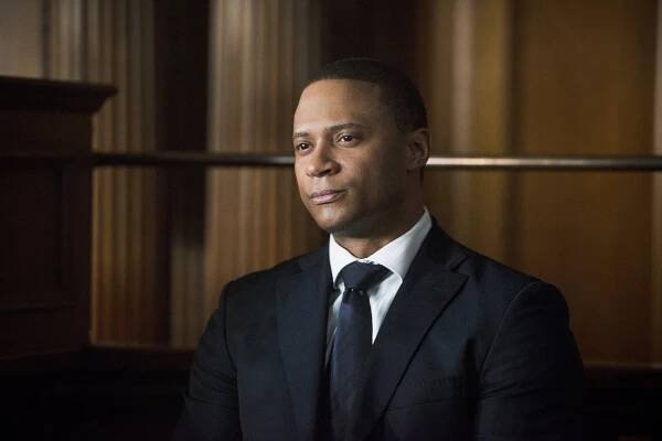 Arrow - Zlomená srdce - Z filmu - David Ramsey