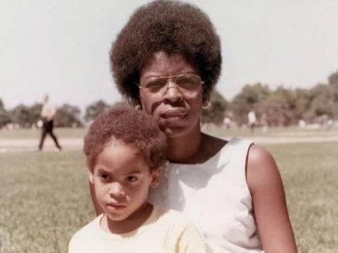 Lenny Kravitz and his mother Roxie
