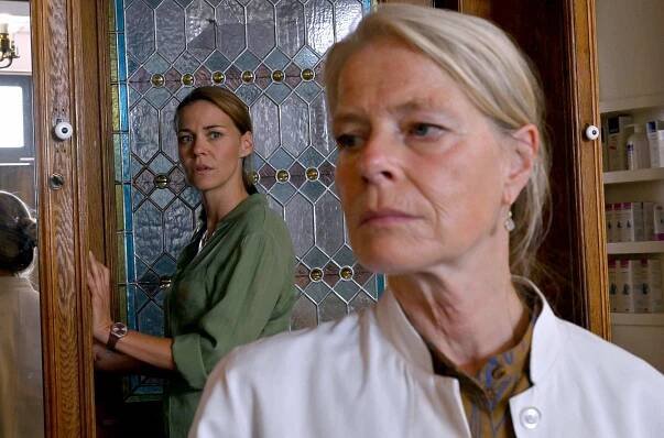 Die Eifelpraxis - Chancen - Z filmu - Jessica Ginkel, Corinna Kirchhoff