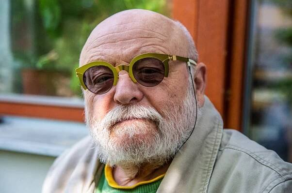Herec a režisér Arnošt Goldflam o sobě říká, že je pozitivně naladěný pesimista | Časopis Vital