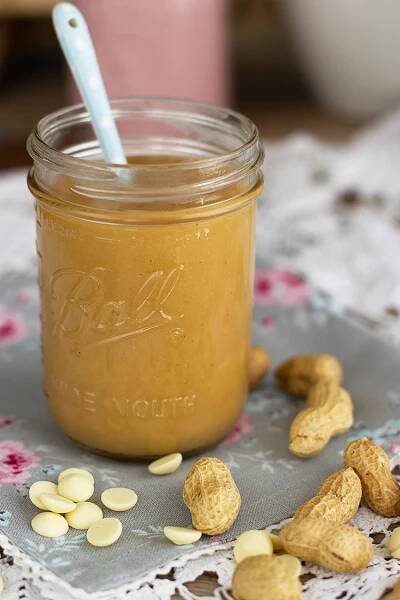 Arašídové máslo a bílá čokoláda, Reese's White Sana Cream