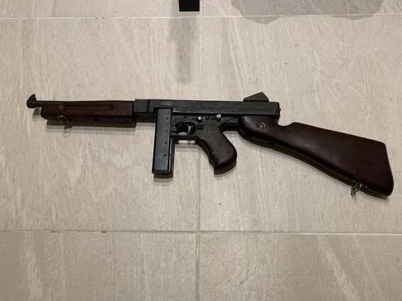 Pohyblivý znehodnocený Samopal Thompson WW2 | Army shop, airsoft, armyburza - největší burza s militariemi v ČR