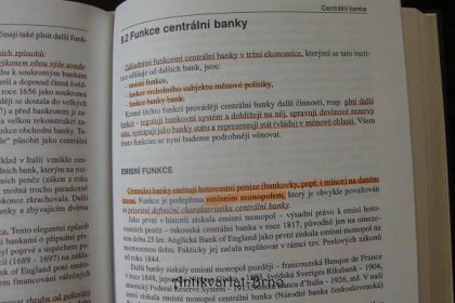 Peněžní ekonomie a bankovnictví, 2000