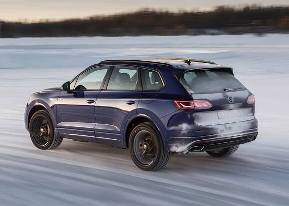 Volkswagen Touareg vyměnil V8 TDI za hybrid. Stojí přes dva miliony