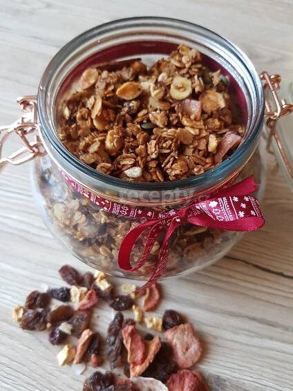 Granola i s čokoládovým proteinem - fotografie receptu - TopRecepty.cz