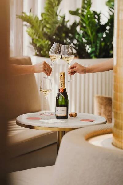 Bleau Bar x Moet_Champagne Toast_2025