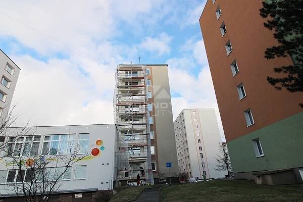 Prodej bytu 2+1 s lodžií v Plzni-Doubravce, Zábělská ulice - Realizováno - Prodáno nebo Pronajmuto | Trendy Reality s.r