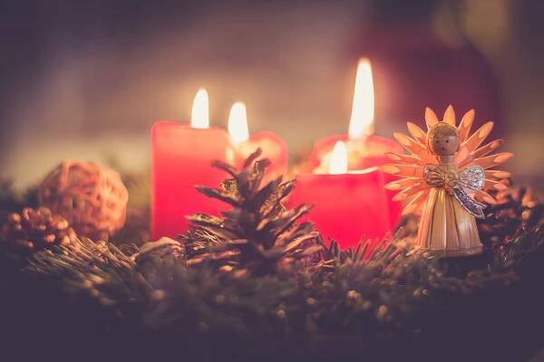 Vyrobte si nádherný staročeský adventní věnec: jak ho ozdobit, aby vypadal jako ten u babičky