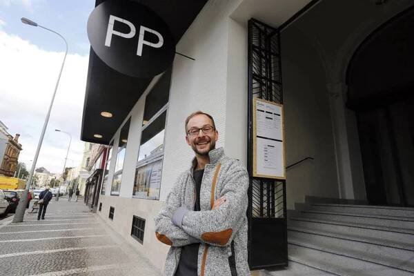 Radek Valenta po natáčení odjel na zkušenou do USA.