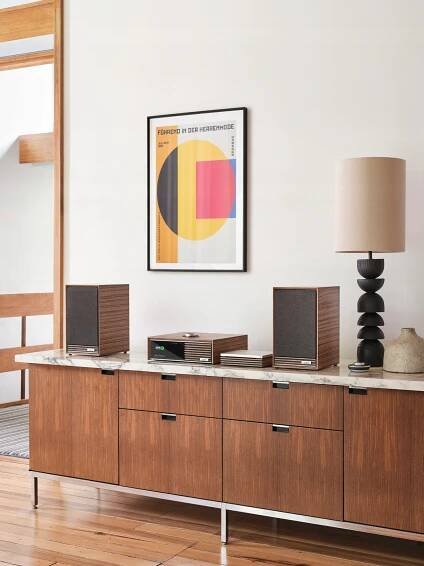 Ruark Audio R-CD100 - CD přehrávač Ořech - Fused Walnut + USB C kabel Váha výrobku včetně jednotkového obalu 2 kg