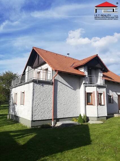 Prodej rodinného domu s pozemkem 3.119m2, Bělá, okr. Havlíčkův Brod | Realitní kancelář I.E.T. reality