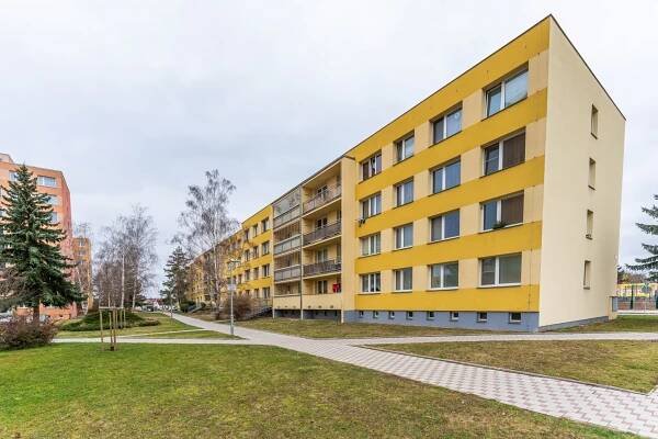 PRODÁNO- Prostorný byt 3+1 před rekonstrukcí, 68m2, Nymburk - Next Reality Exclusive