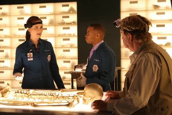 Sběratelé kostí - Krvavé diamanty - Z filmu - Emily Deschanel, Eugene Byrd